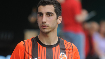 Henrikh-Mkhitaryan-15